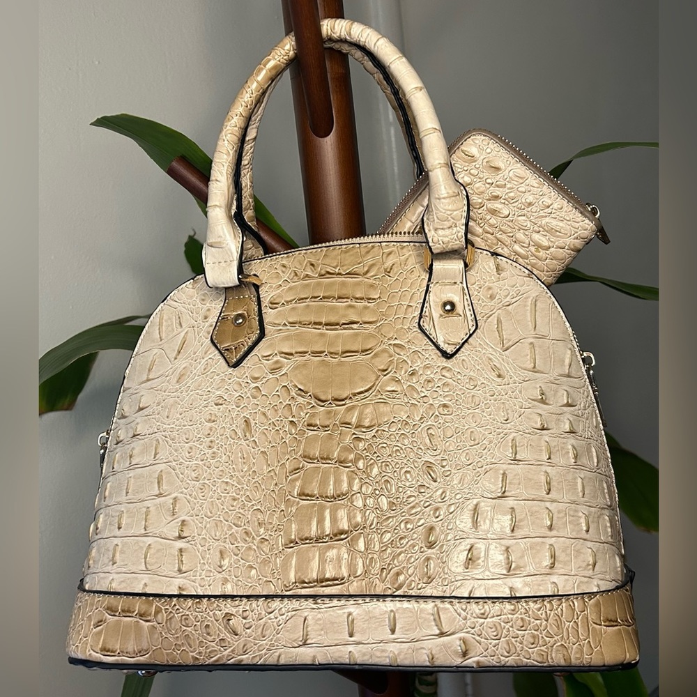 Tan Alligator Print No Brand Name Blank Satchel Purse Tote Bag